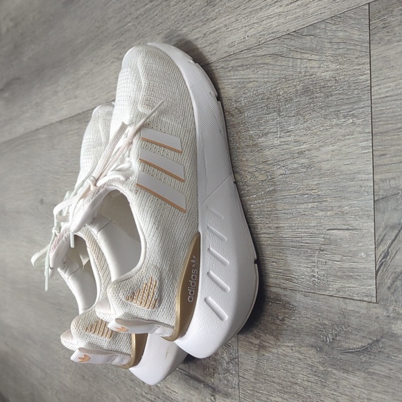adidas Shoes - Adidas Swift Run 22 Women’s Size 6.5
